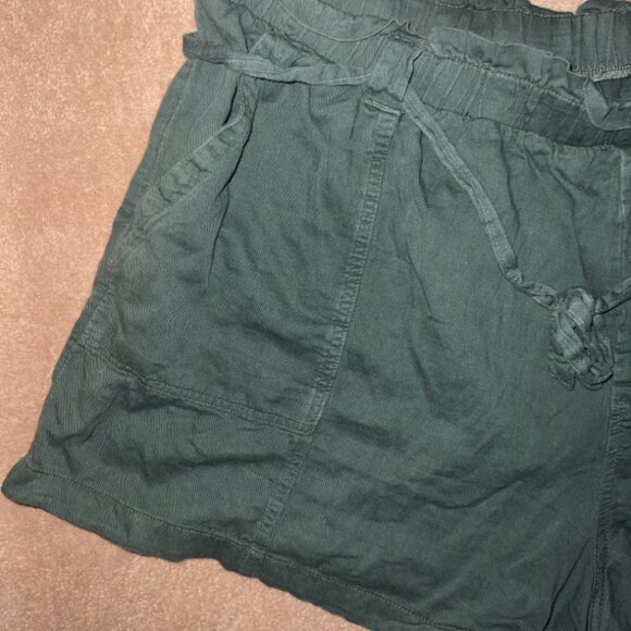 Terra & Sky Women 3XL (24w-26w) Olive Green Pull On Pocket Ruffle Top Belt Short - Picture 2 of 8